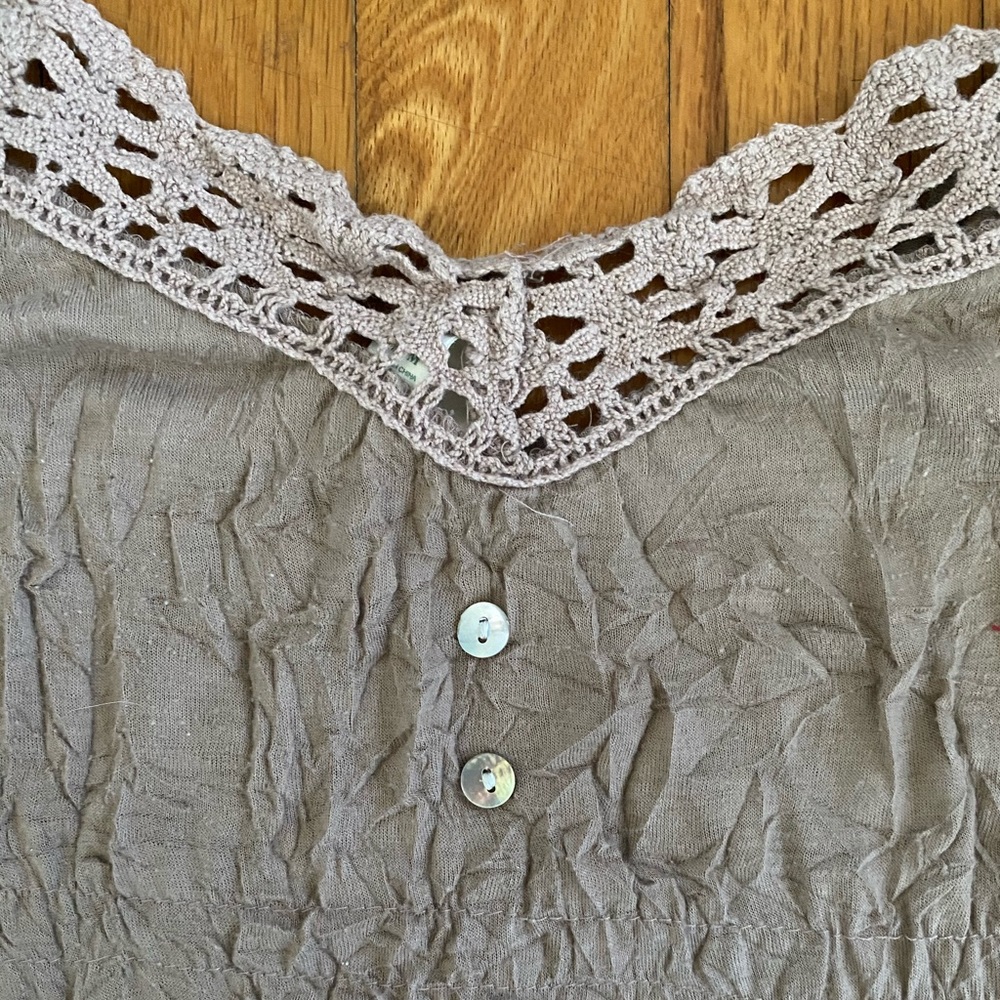 Cute Classy Top - Picture 4 of 4